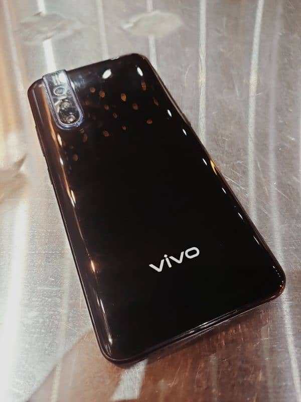 Vivo V15 Pro 5