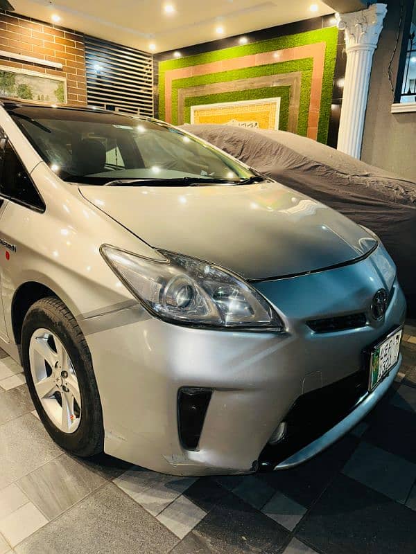 Toyota Prius 2015 1