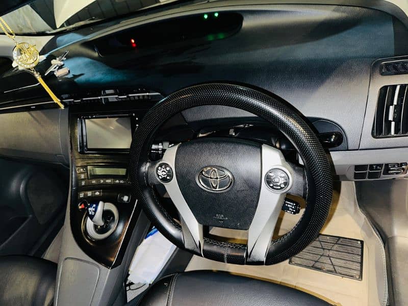 Toyota Prius 2015 6