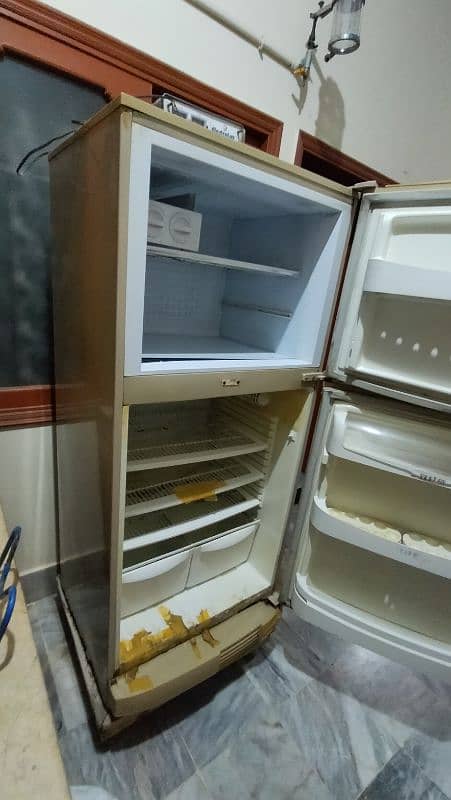 PEL fridge with good condition. 6