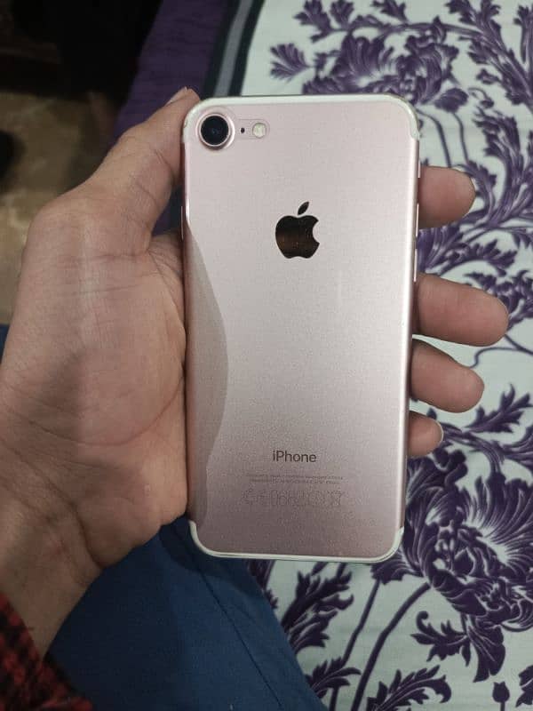 Iphone 7 (32GB) Non - PTA available in good condition. 2