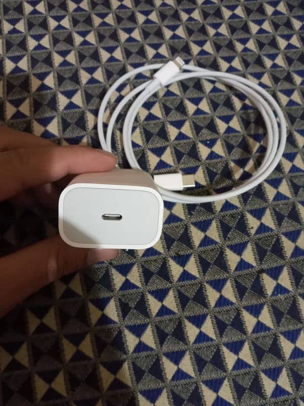 iPhone 25w PD Charger 1