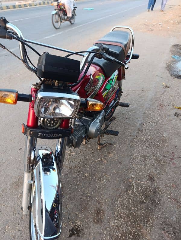 Honda CD 70 2022 saaf genuine condition urgent 9