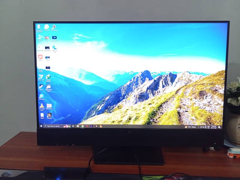 HP E24m G4 FHD USB-C Conferencing Monitor 0