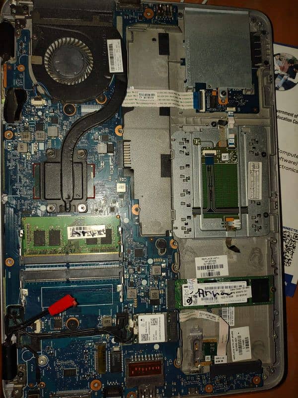 Hp 820. G4 i5 7gen  dead hogaya without SSD and ram 3