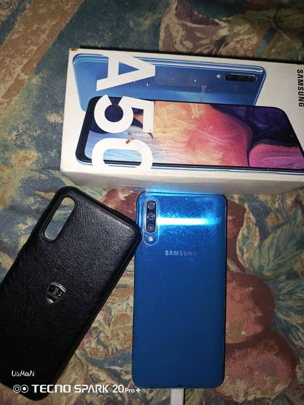 Samsung A50 box and mobile 0