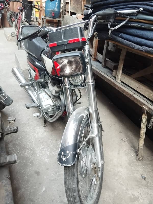 Honda 125 self 3