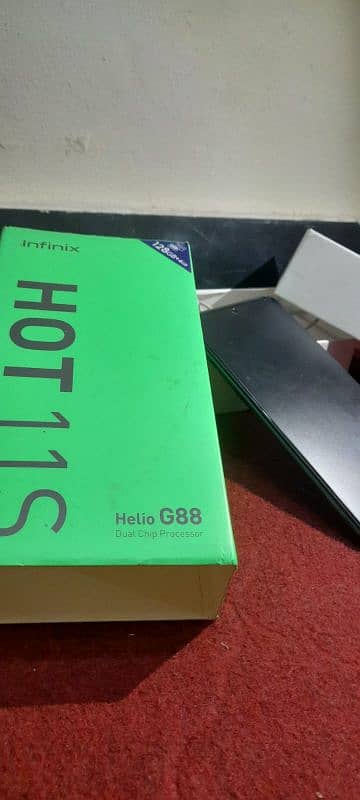 Infinix Hot 11s 10/10 condition Price:35000 4