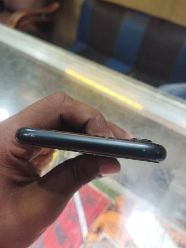 Ipone XR Colour Black storage 64 Baki All ok hai bus Waterpack nhi hai 5