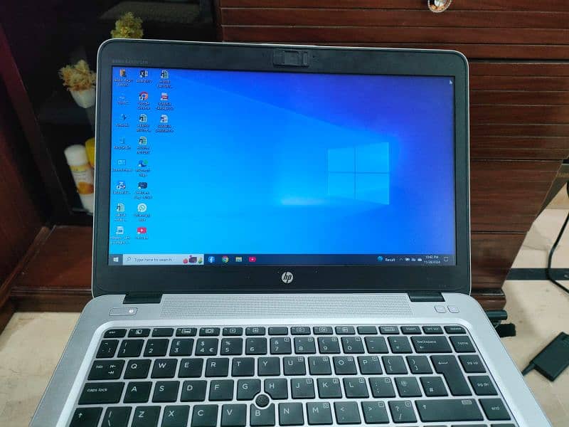 HP Elite book 840 G3 0