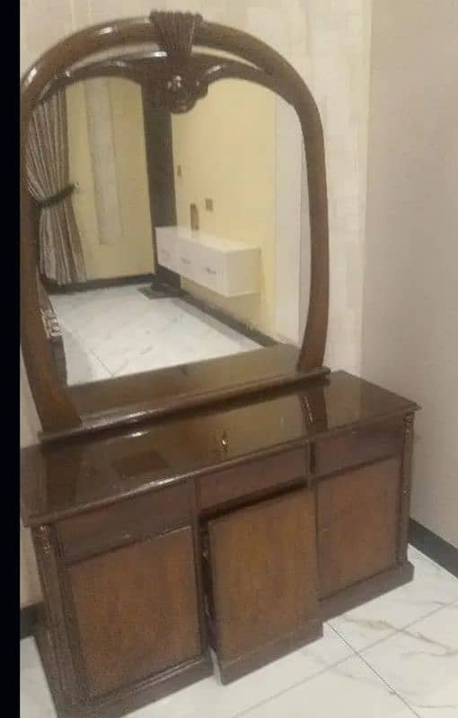 wooden bed on urgent sale 1