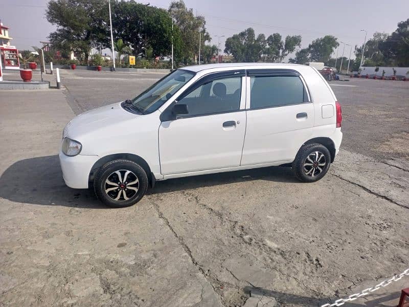 Suzuki Alto 2012 3