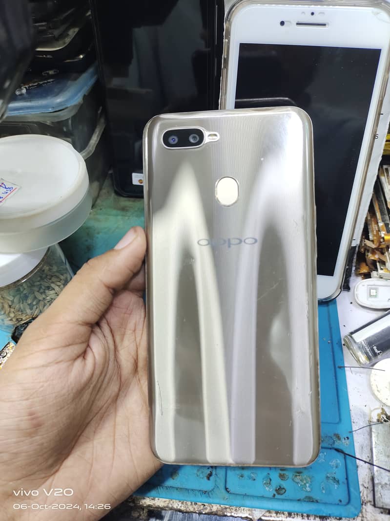 Oppo A7 4/64 PTA Approved 8