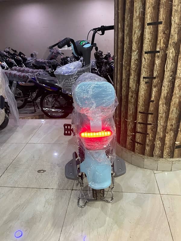 Brand New Electric Scooters for sale - Multiple Models 5