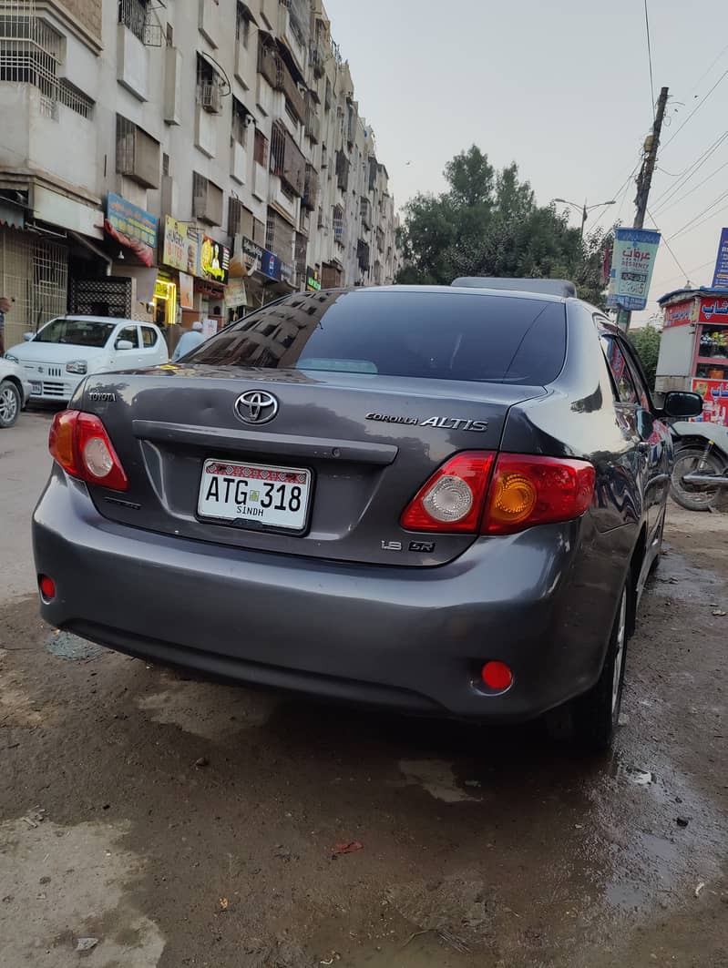 Toyota Corolla Altis SR 2010 4