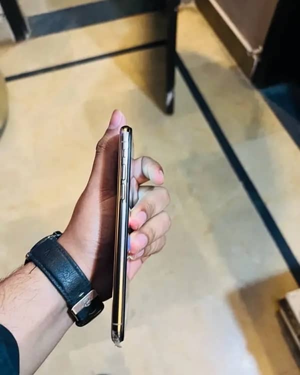 iphone xs pta Approved 3