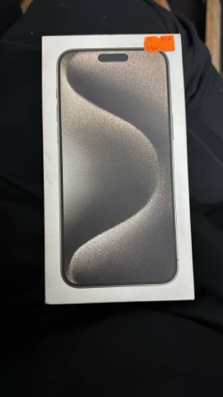 iPhone 15 pro max factory unlocked 2