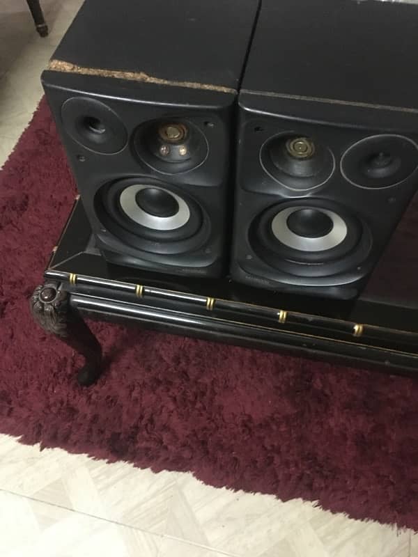 original kenwood speakers hain only parda change good bass 3