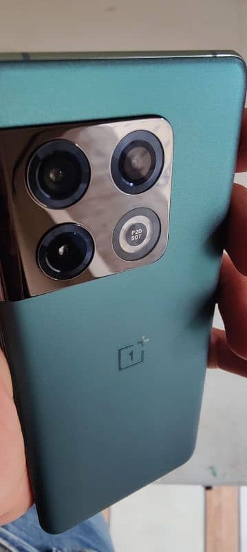 oneplus 10pro green color. . for sale. 7