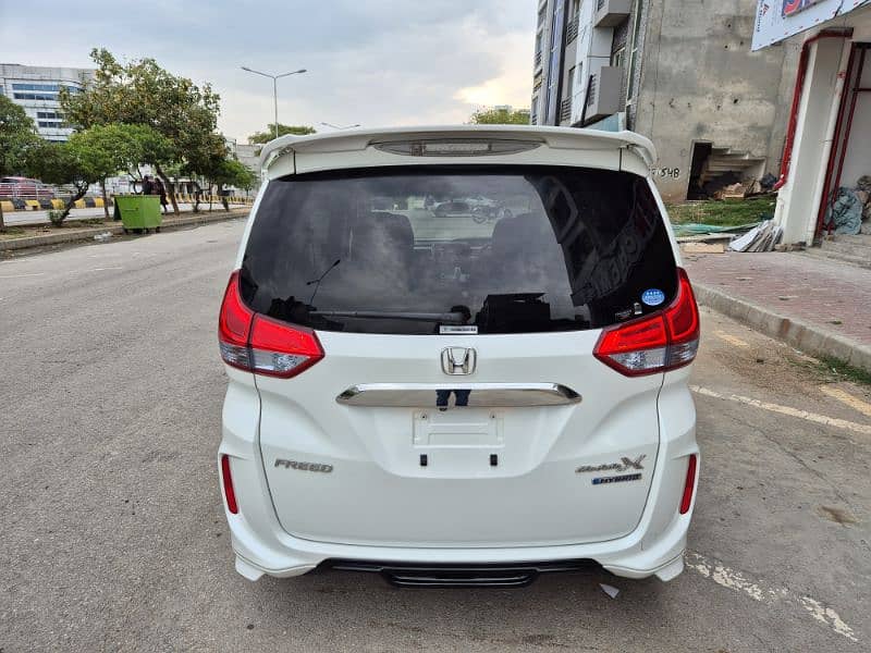 Honda Freed 2018 6