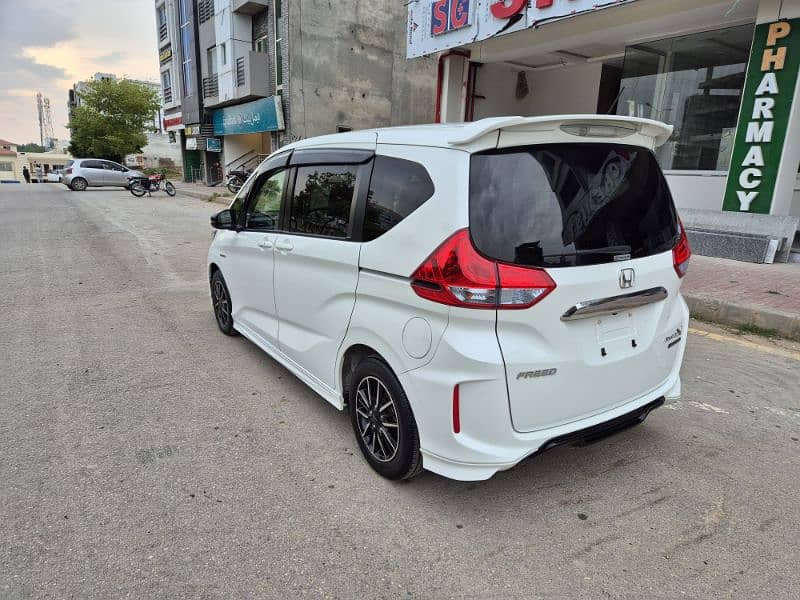 Honda Freed 2018 12