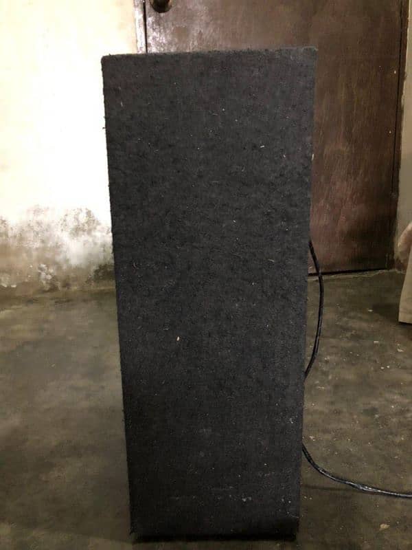 6 inch ky 2 subwoofer hai behtreen sound behtreen condition 3