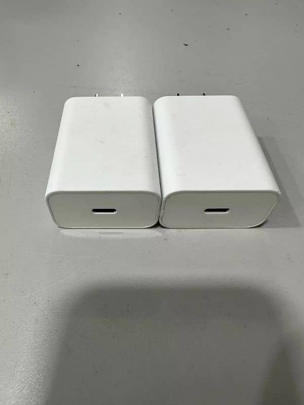 Google Pixel 18Watt 100% original box plugged charger (18W) 4