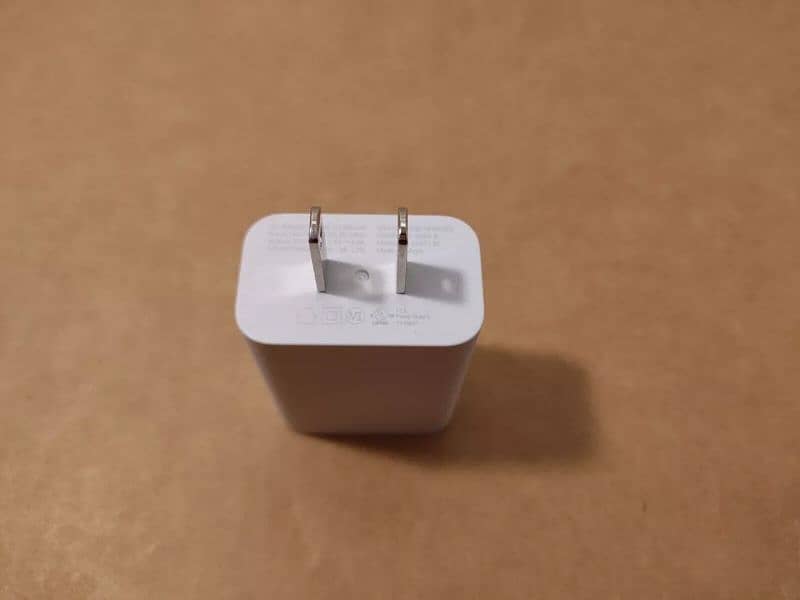 Google Pixel 18Watt 100% original box plugged charger (18W) 7