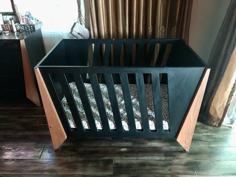 KiDSON cot BLACK Designer Baby Crib for kids upto 5 0