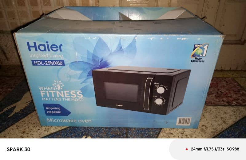 Haier microwave oven in just new condition just used few months only 6