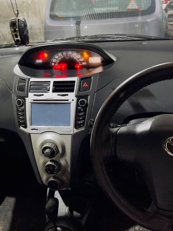 Toyota Vitz guniune condition 4