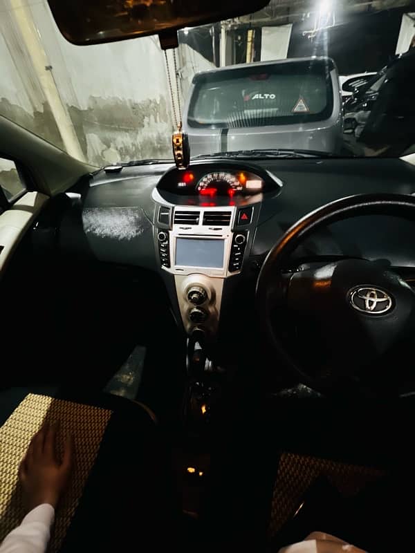 Toyota Vitz guniune condition 8