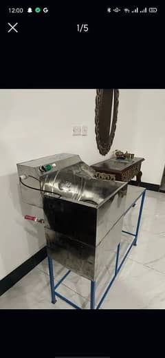 Chocolate making machine