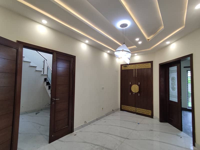 One kanal slightly used house available for rent in DHA phase 03 2