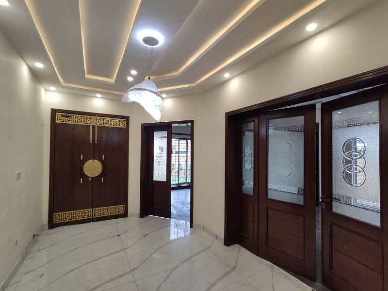 One kanal slightly used house available for rent in DHA phase 03 20