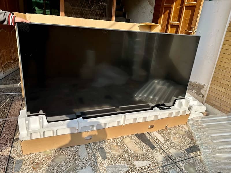 samsung Q70A 85 in qled tv 12