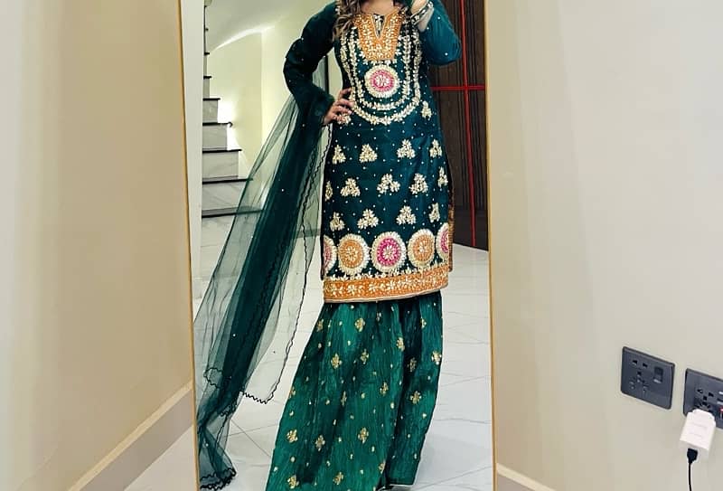 Mehndi dress 0