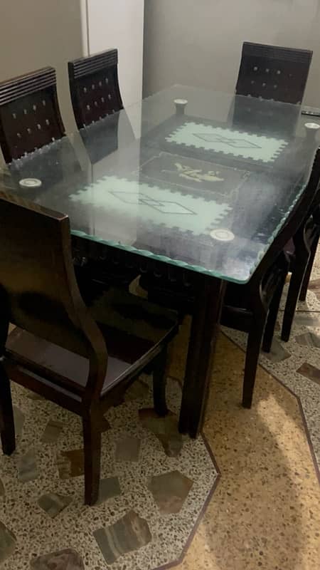 Dining table with 6 chairs 0