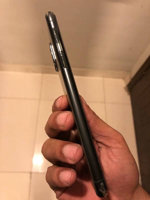 Iphone 11 pro max 256Gb non pta jv 10/10 condition 2