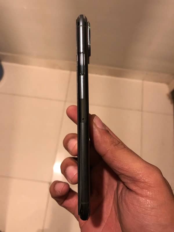 Iphone 11 pro max 256Gb non pta jv 10/10 condition 5