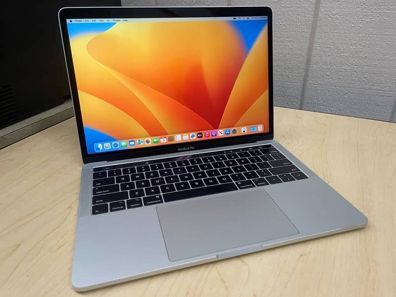 Apple 2017 MacBook Pro 13" Core i7 3.5/16GB/1TB | A GRADE iMPORT Stock 0