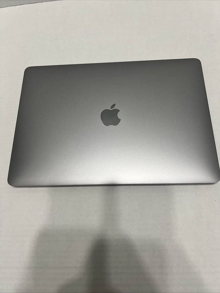 Apple 2017 MacBook Pro 13" Core i7 3.5/16GB/1TB | A GRADE iMPORT Stock 2