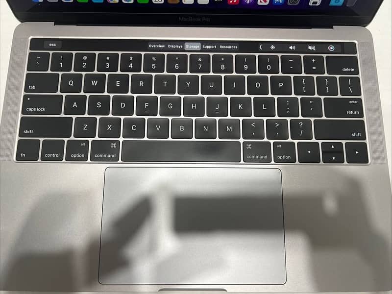 Apple 2017 MacBook Pro 13" Core i7 3.5/16GB/1TB | A GRADE iMPORT Stock 4