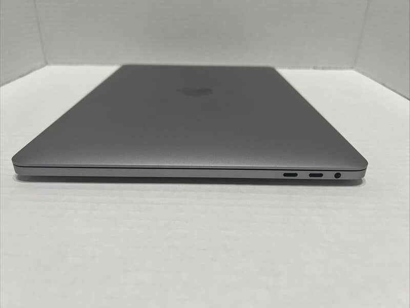 Apple 2017 MacBook Pro 13" Core i7 3.5/16GB/1TB | A GRADE iMPORT Stock 5