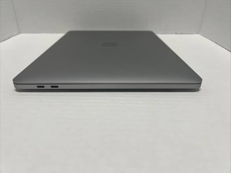 Apple 2017 MacBook Pro 13" Core i7 3.5/16GB/1TB | A GRADE iMPORT Stock 6