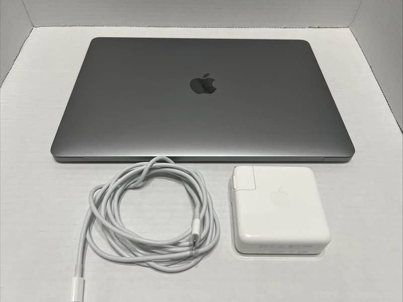 Apple 2017 MacBook Pro 13" Core i7 3.5/16GB/1TB | A GRADE iMPORT Stock 7