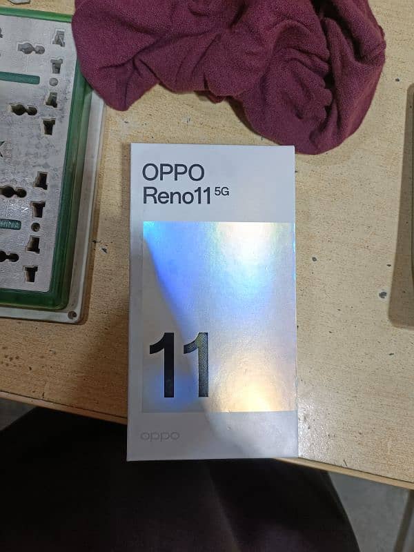 oppo Reno 11 5G 10/10 condition 2