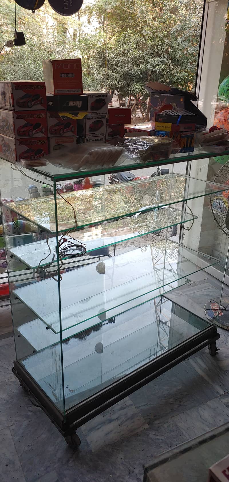 Showcase glass counter 0