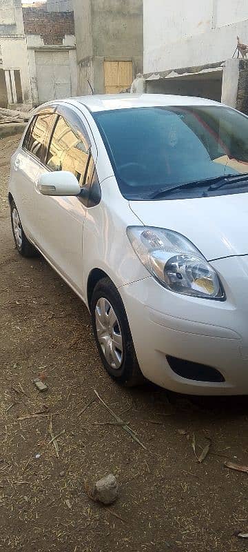 Toyota Vitz 2013 2