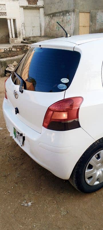 Toyota Vitz 2013 4